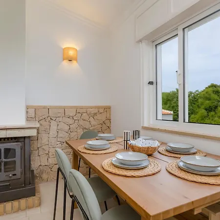Appartement 4 Bed Spacious New Renovated, Free Parking Close